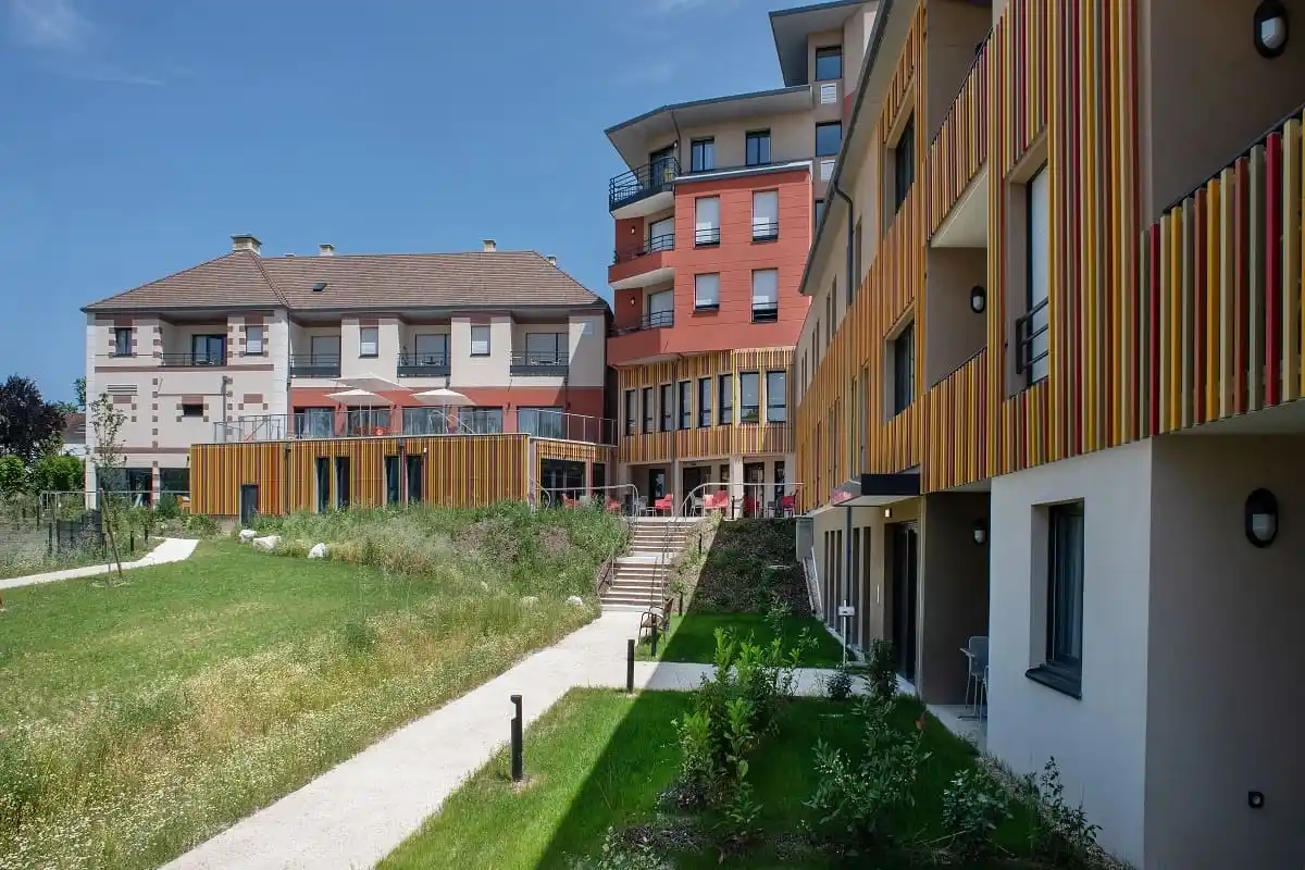 DOMITYS La Courtine 0