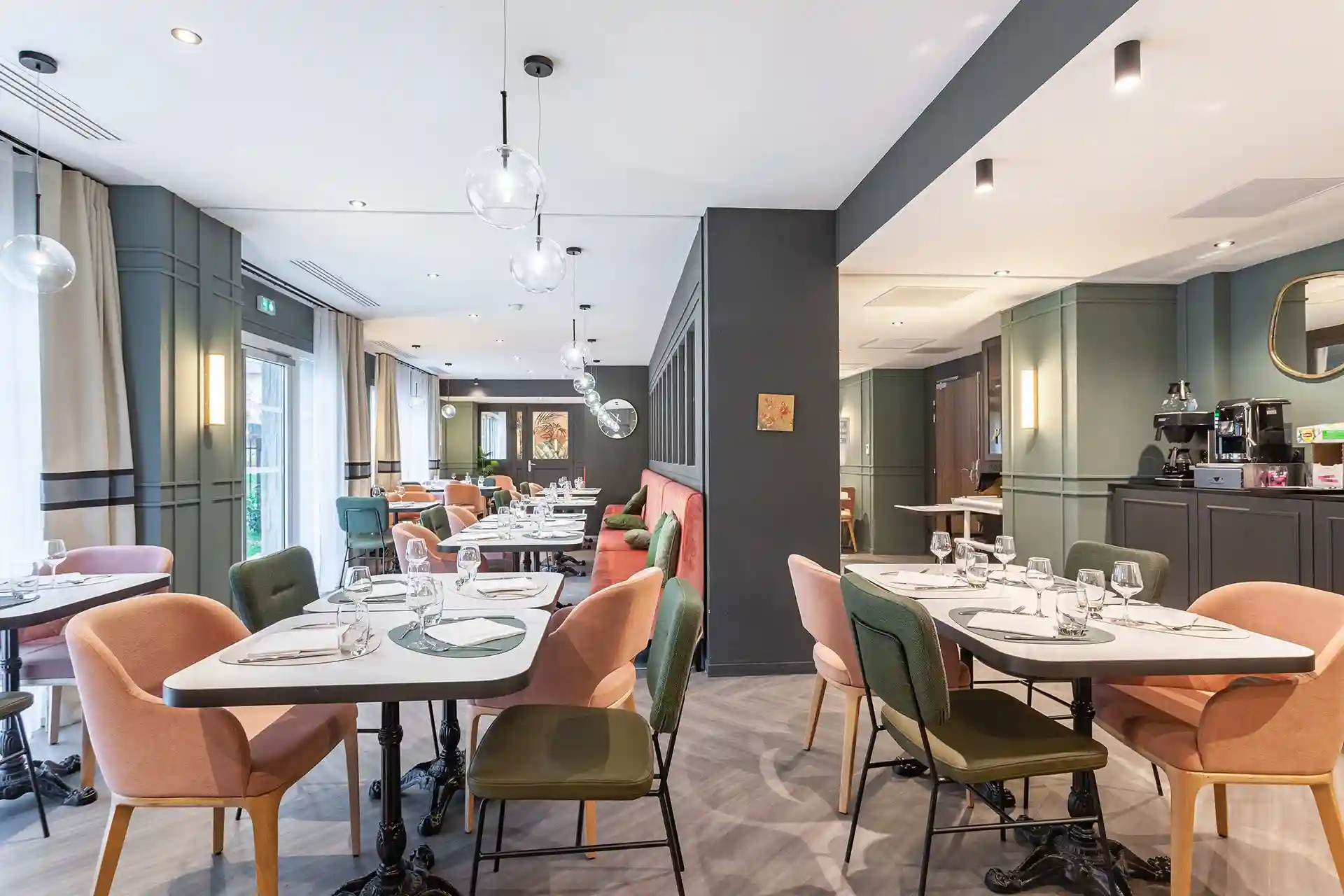 OVELIA Le Carré Joséphine 4