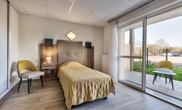 COLISÉE Pont de Loire 1