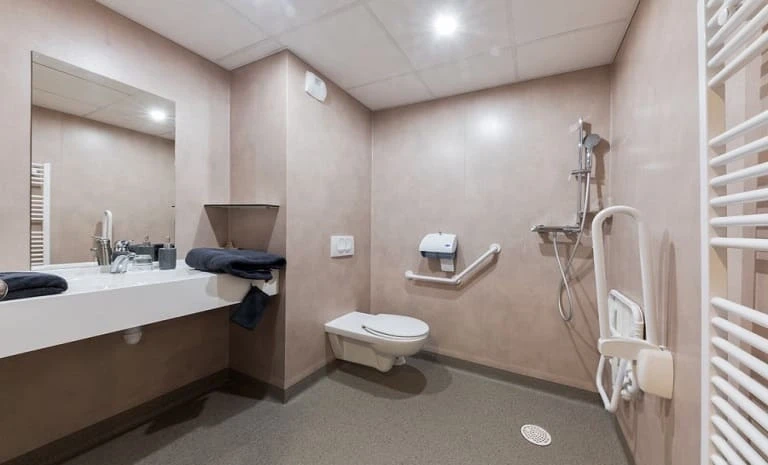 COLISÉE Pont de Loire 4