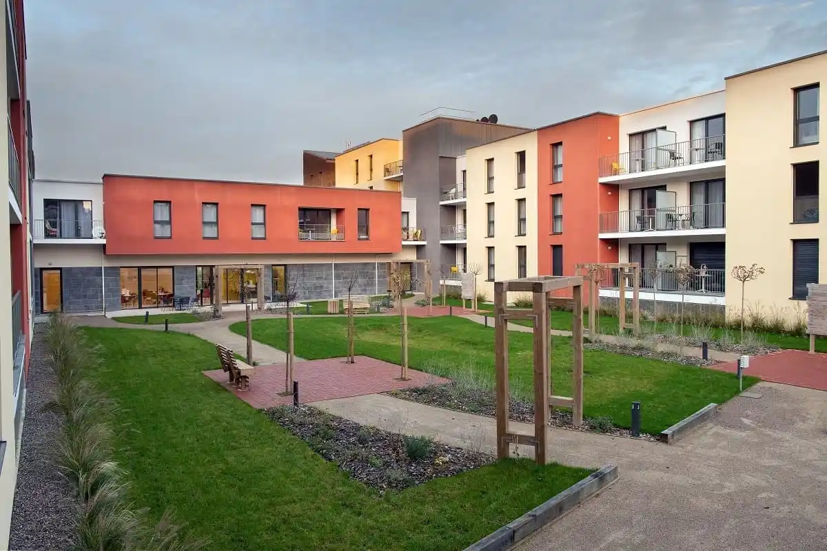 DOMITYS Le Fil de Soie 0