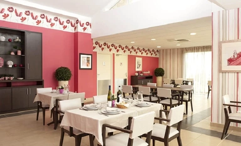 DOMUSVI La Bastide des Vignes 4