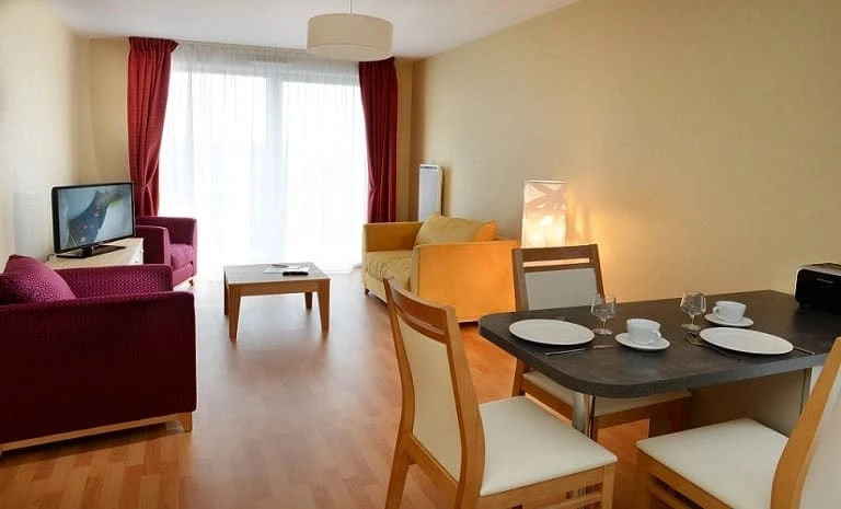 DOMITYS L’Hermine Blanche 2