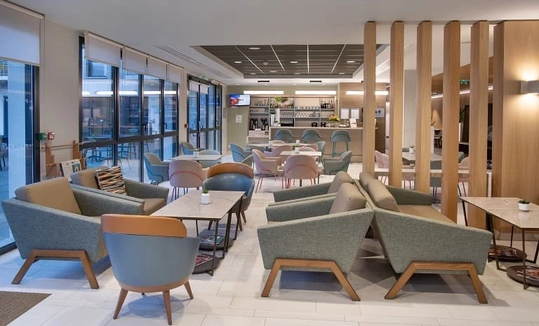 DOMITYS Les Robes d’Airain 4