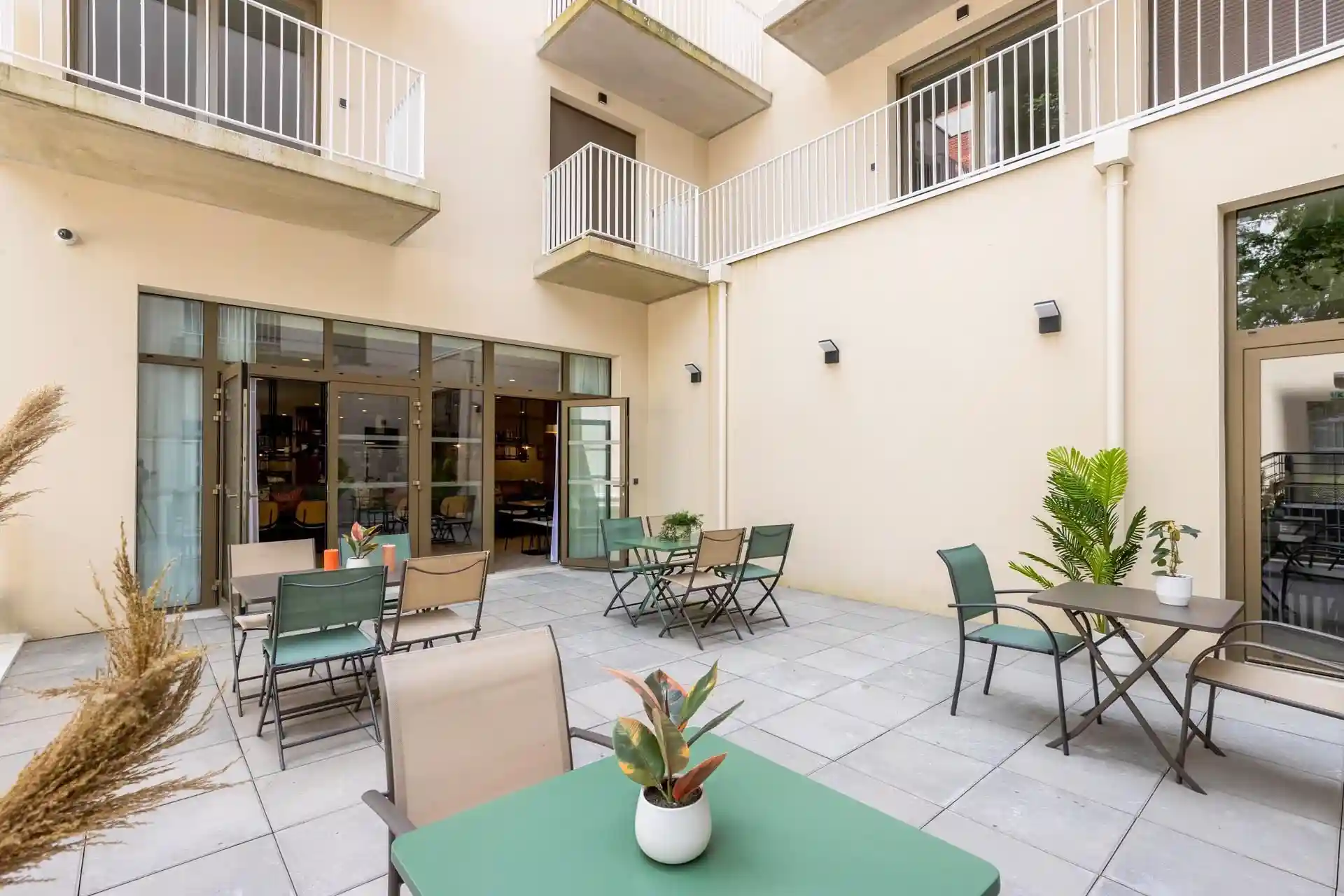 OVELIA Le Carré Madeleine 2