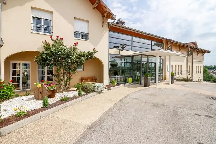 DOMUSVI Reésidence de Courcelles 0