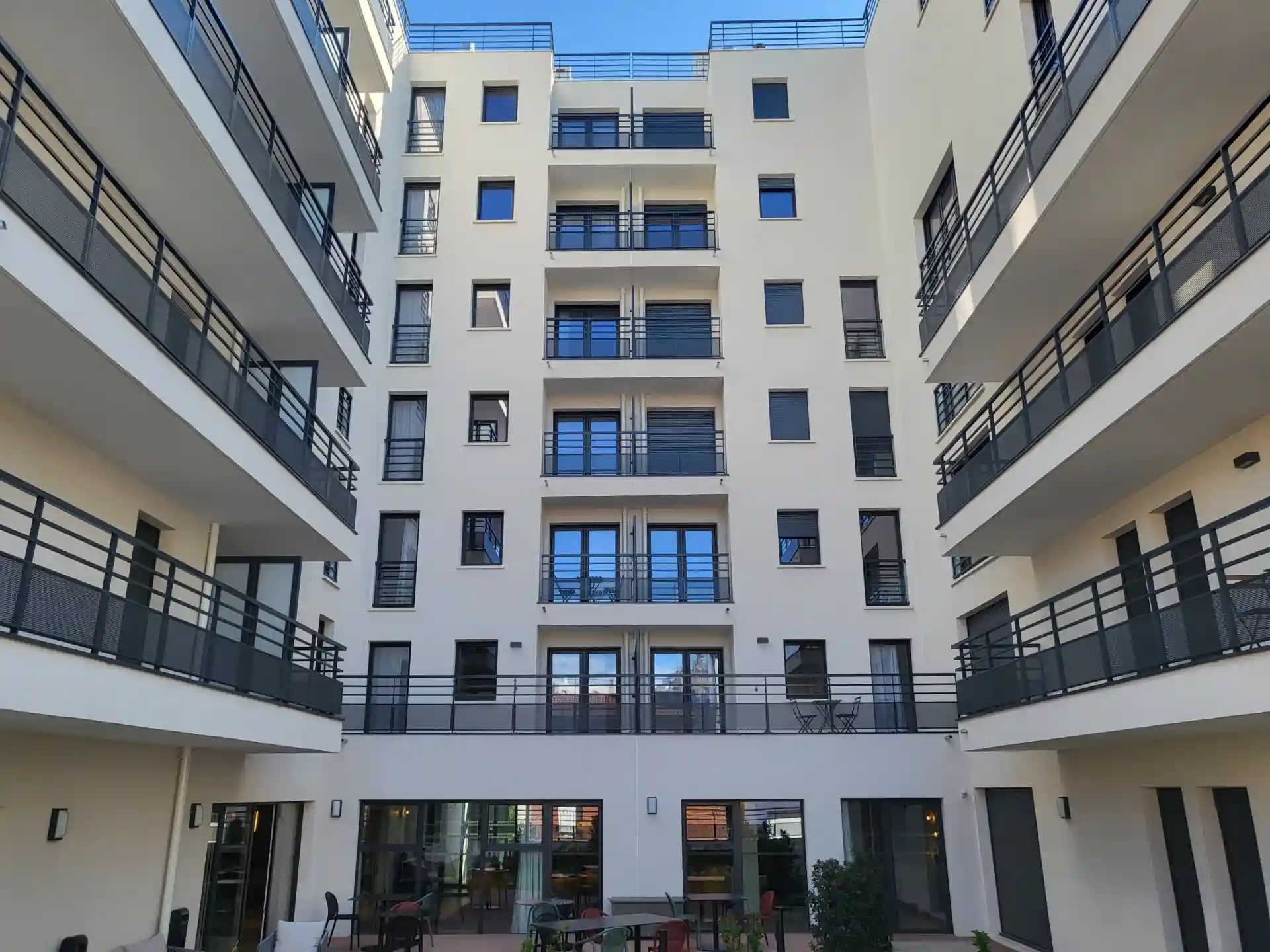 NOHÉE Issy-les-Moulineaux – Médiathèque 5