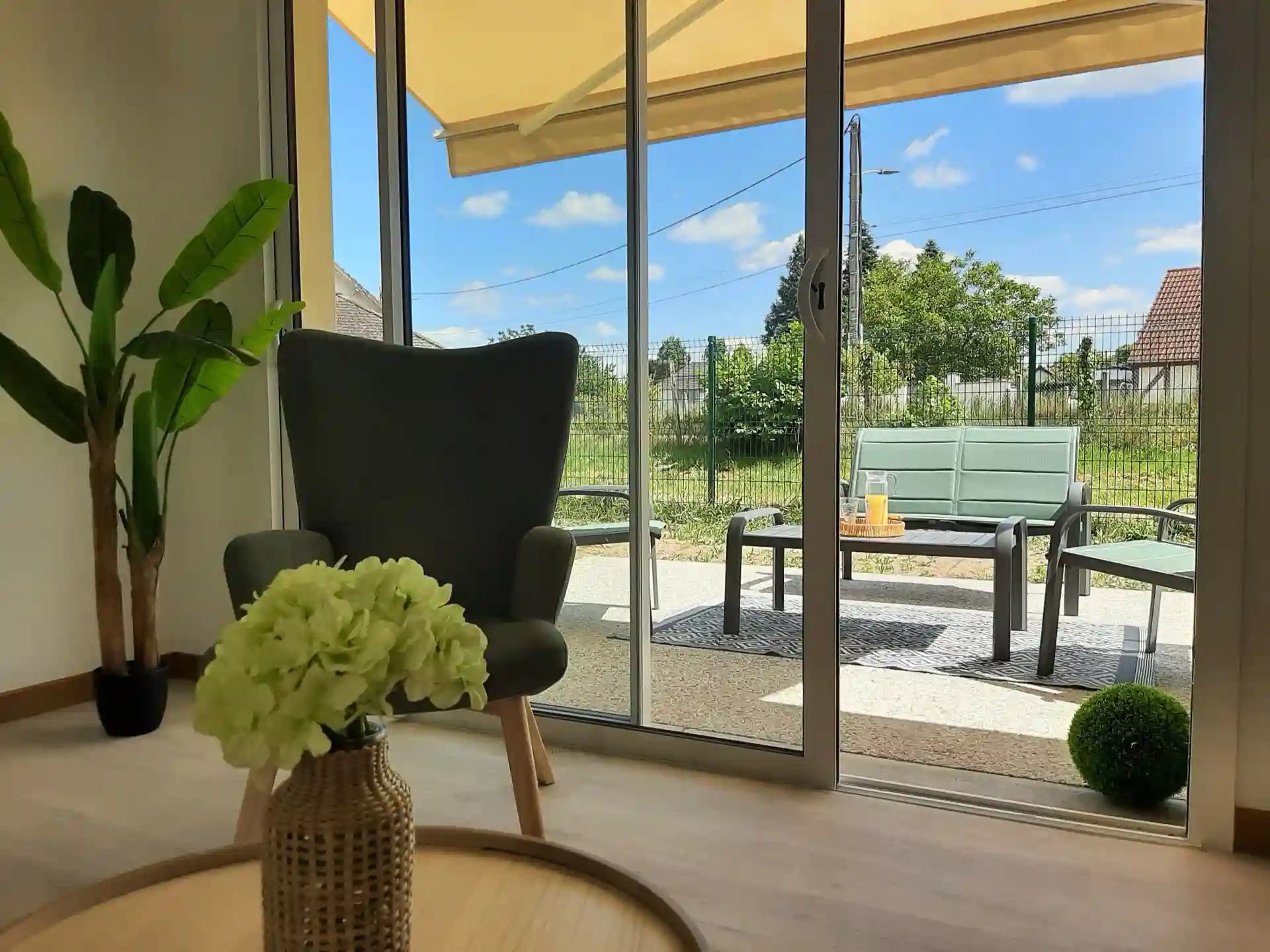 SERENYA COMME CHEZ VOUS La Promenade Royale 6