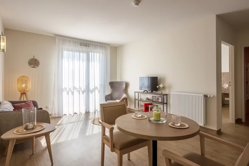 COLISÉE Maisons des Trois Becs 1