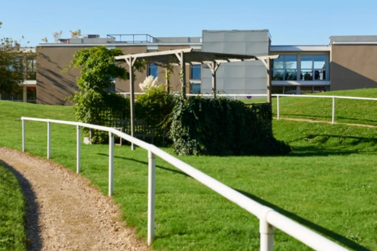 DOMUSVI Les Jardins Médicis Aubergenville 0