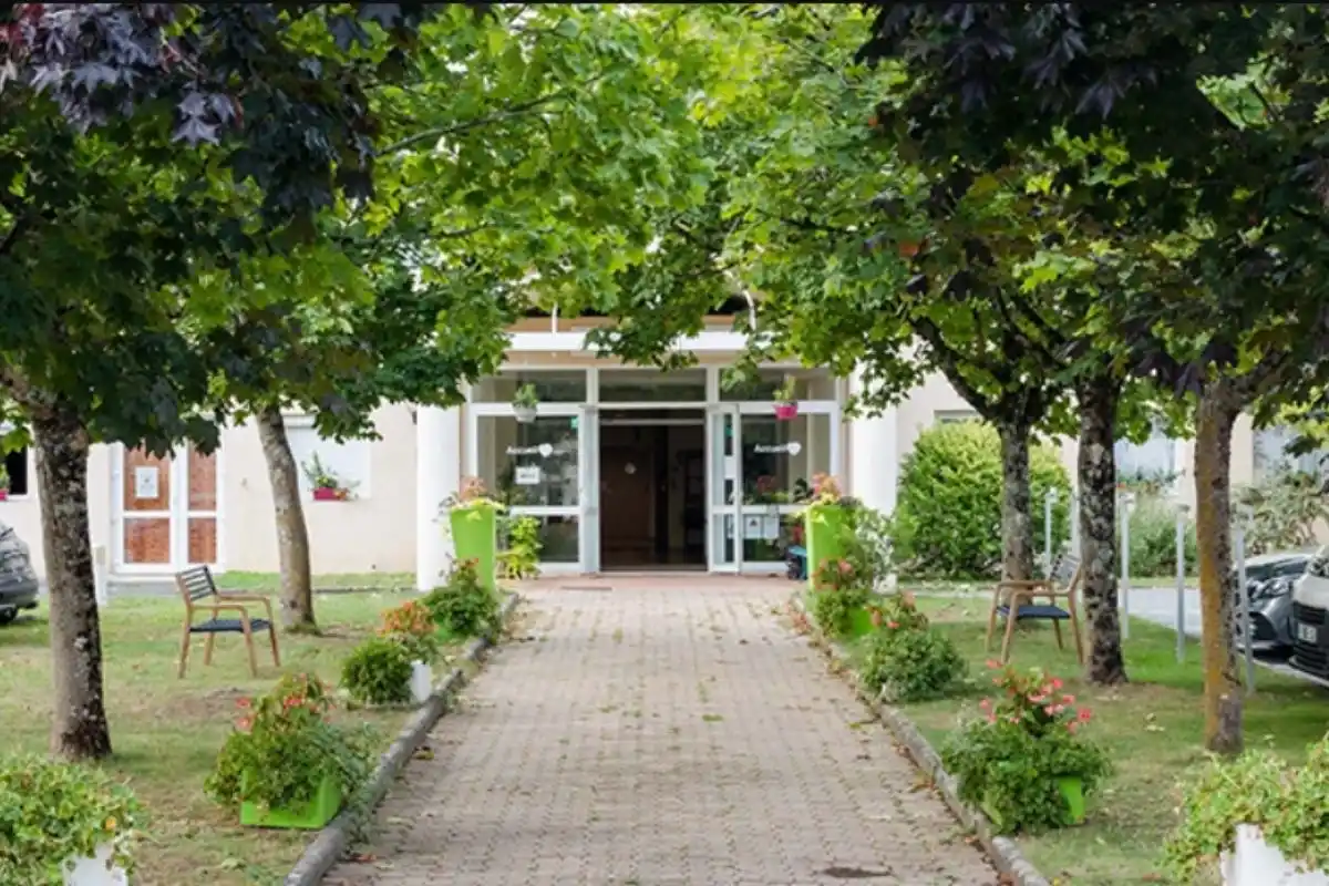 DOMUSVI Les Jardins de Loulay 0