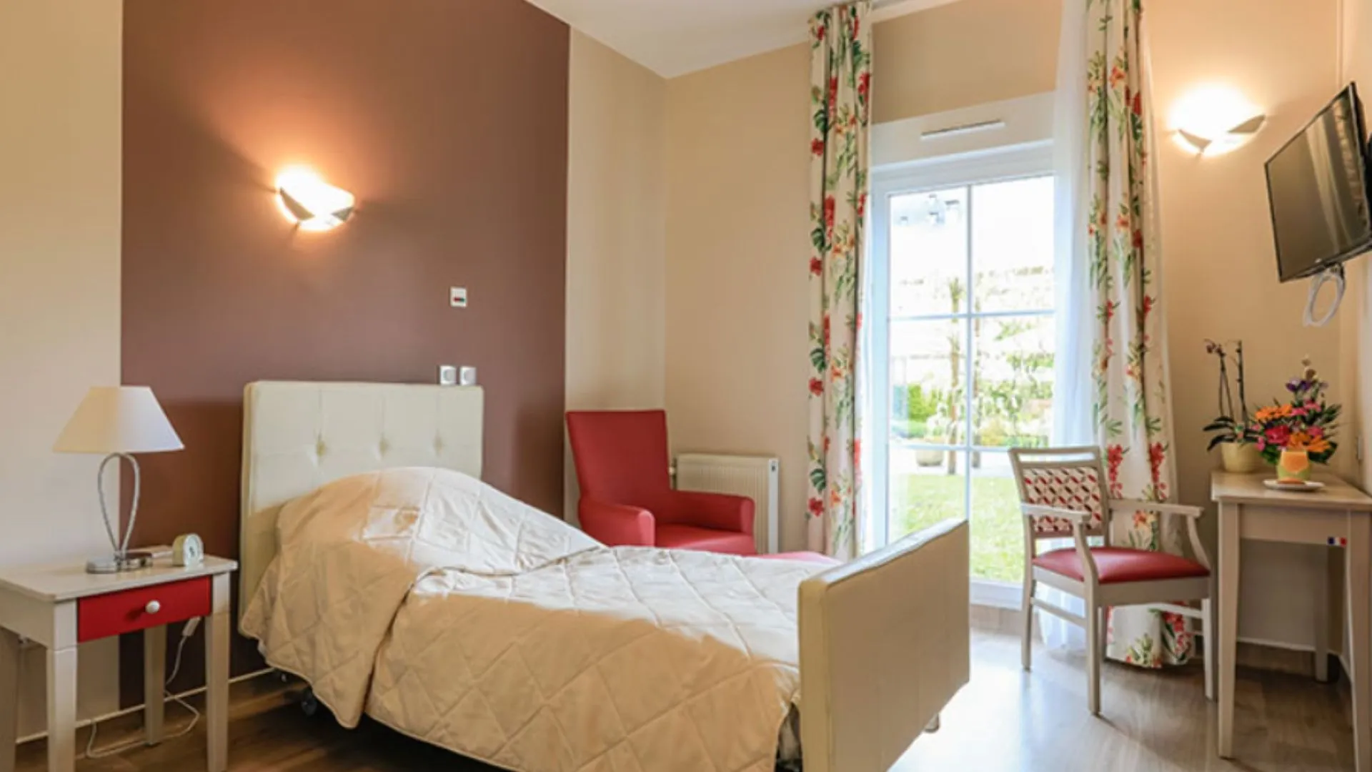 DOMUSVI Les Jardins Médicis Pontpoint 1