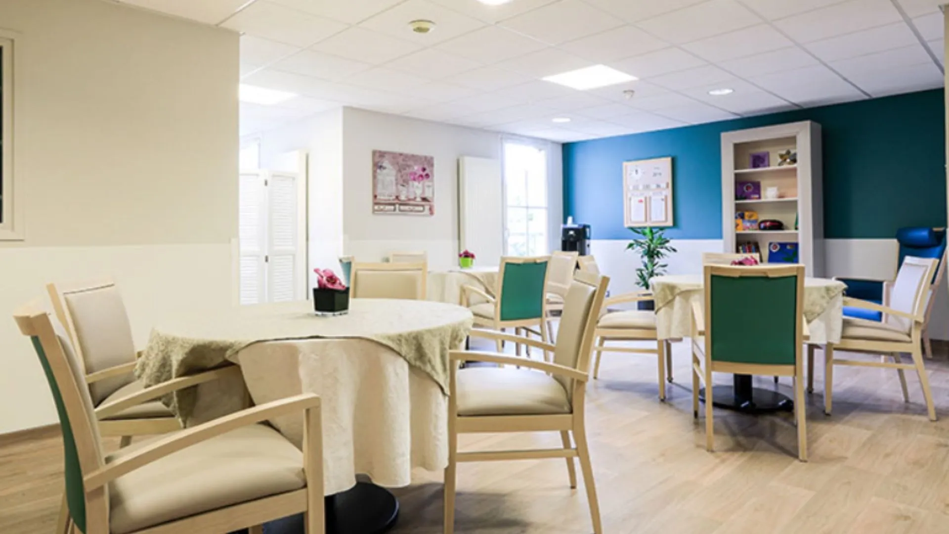 DOMUSVI Les Jardins Médicis Pontpoint 2