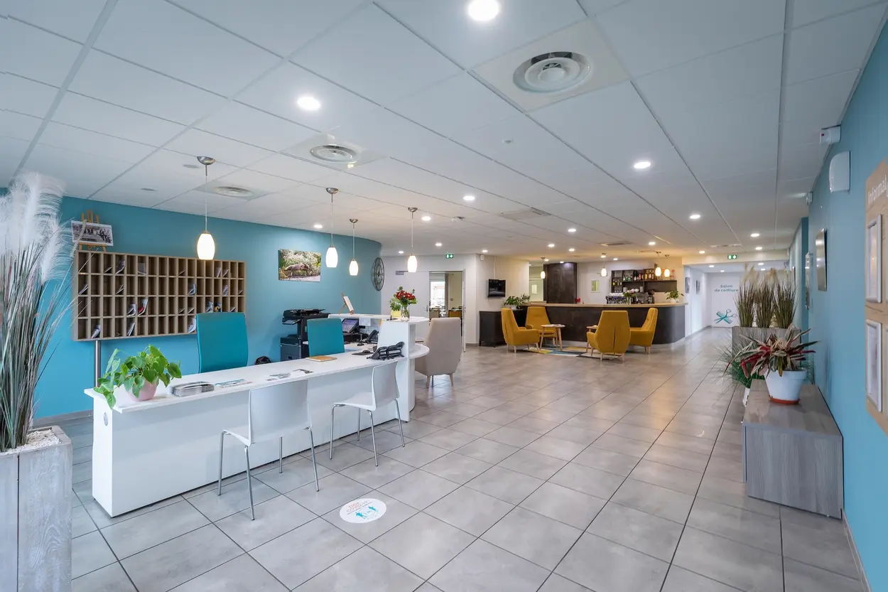 HAPPY SENIOR Henriade 4