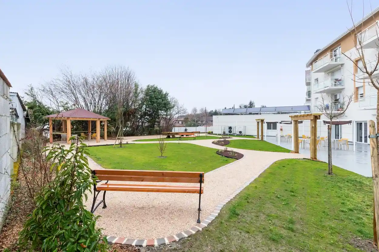 HAPPY SENIOR Henriade 3