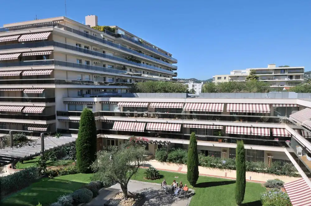 Résidences Les Strelitzias à Juan les pins/Antibes 1