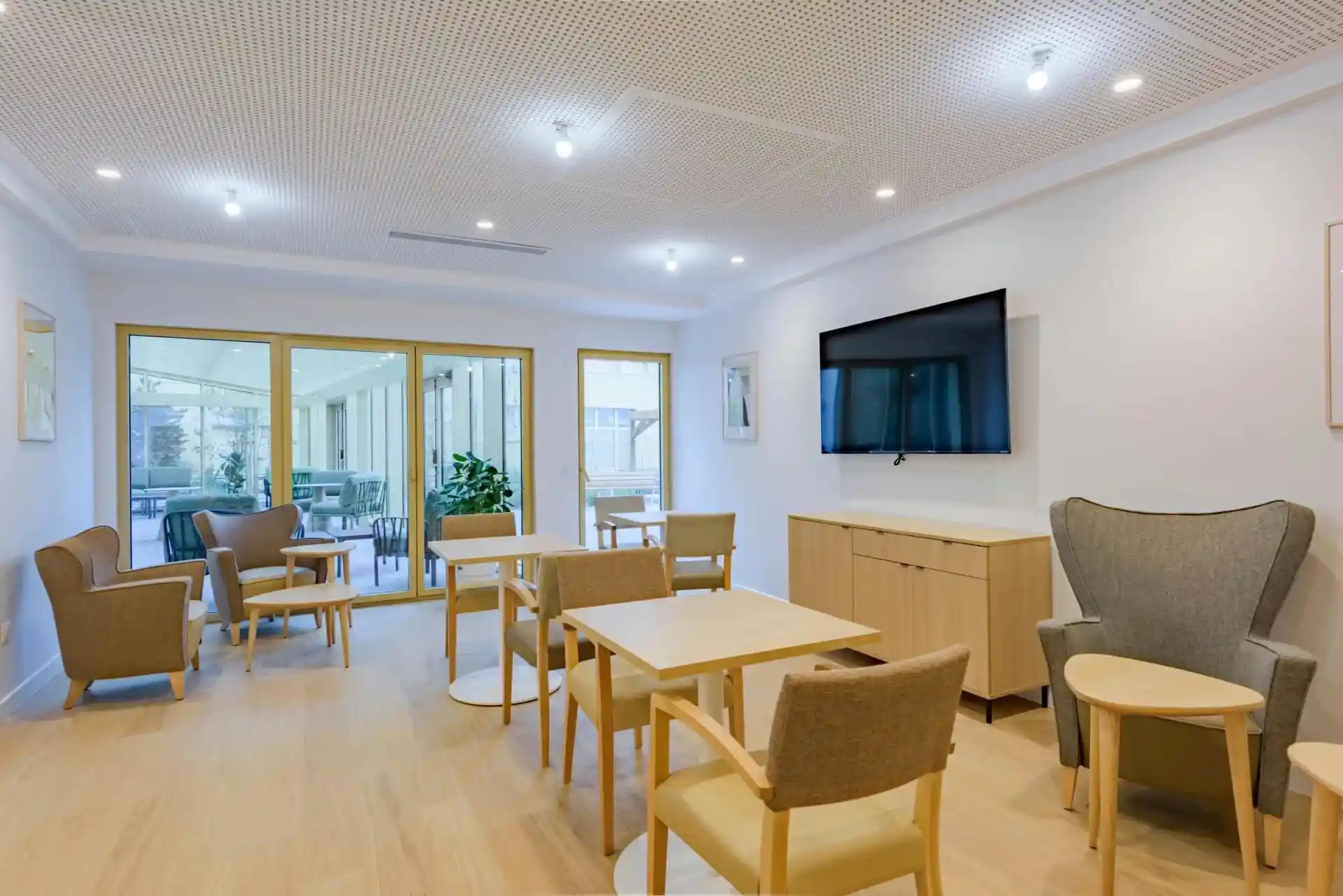 ELENTINE Nanterre 5