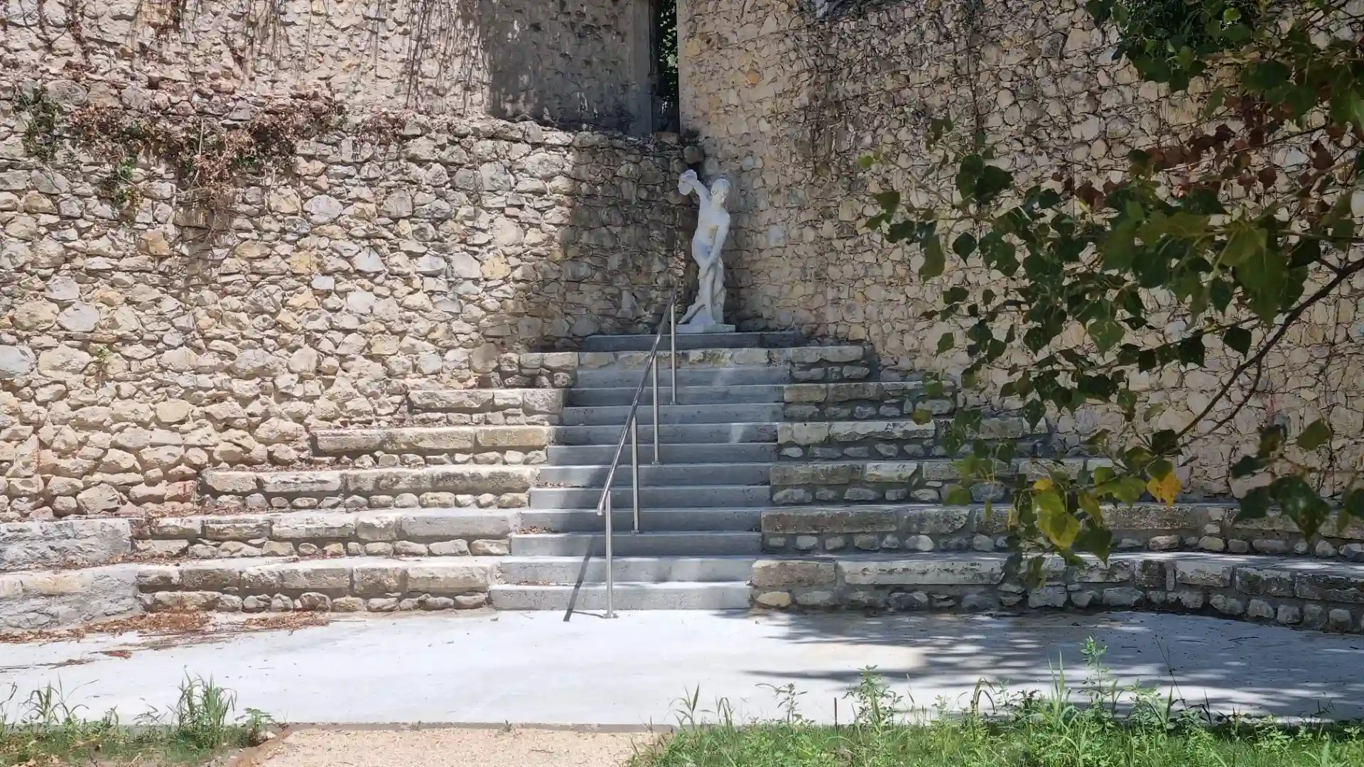 LES CLOS DU VAL DE DRÔME 4