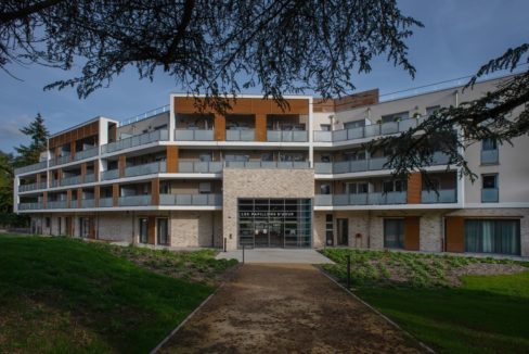 facade-residence-senior-domitys-saint-quentin