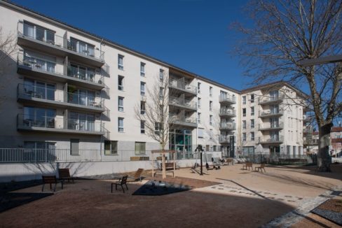 facade-exterieur-residence-senior-Puy-en-Velay