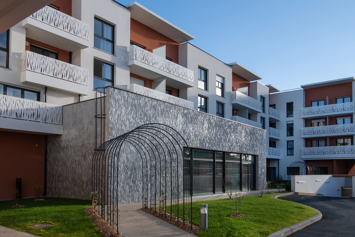 facade-residence-senior-domitys-combs-la-ville